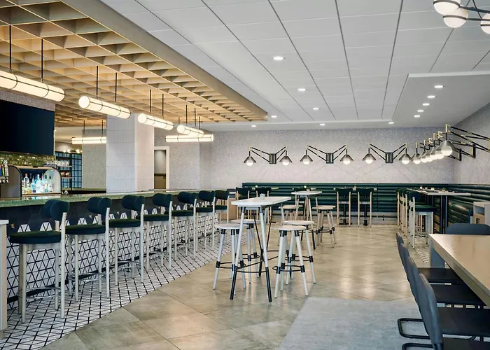 Delta Hotels By Marriott Muskegon Convention Center